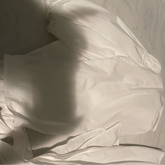 Deep V neck wrap around top. - Picture 2 of 4